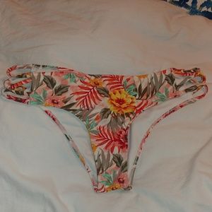 Flowered bikini bottoms cheeky